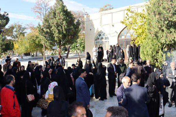 اعزام دانش‌آموزان دختر گلپایگانی به اردوی راهیان نور 