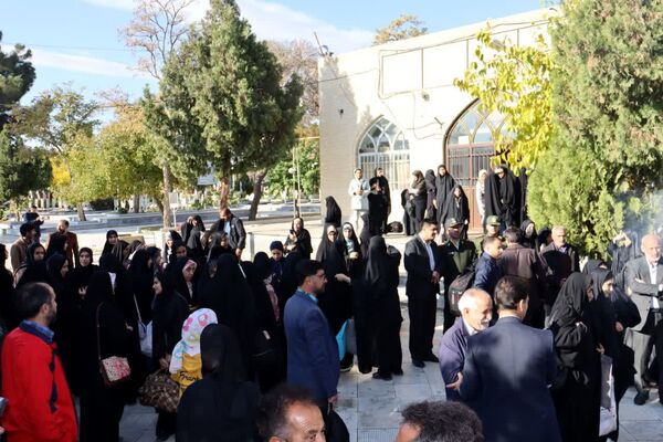 اعزام دانش‌آموزان دختر گلپایگانی به اردوی راهیان نور 