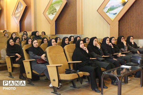 معلمان در مسیر آموزش هوشمند