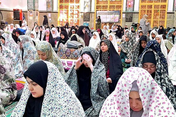 آشتی دانش‌آموزان ستایش وصابران یک  با خویشتن در خلوت اعتکاف