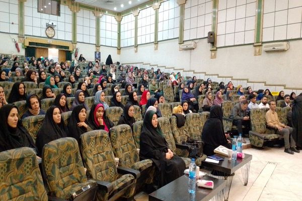 آیین تقدیر از معماران خشت اول ، معلمان اول ابتدایی