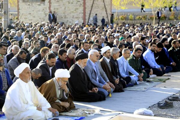 نماز عید سعید فطر در بیرجند