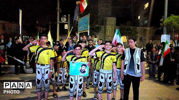 حتی ورزشکاران هم صحنه را خالی نمیکنند