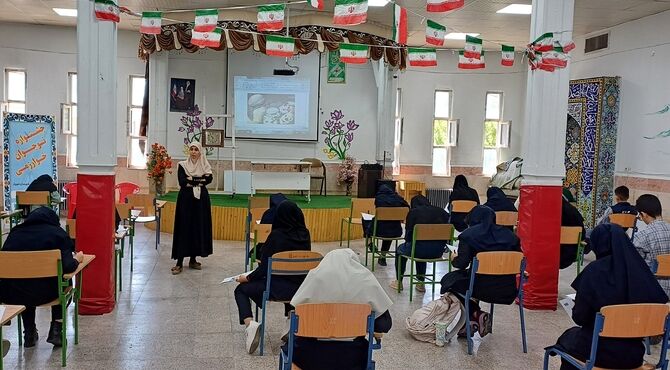 رقابت دانش‌آموزان شهریار در مرحله داوری منطقه‌ای جشنواره خوارزمی محور ادبیات