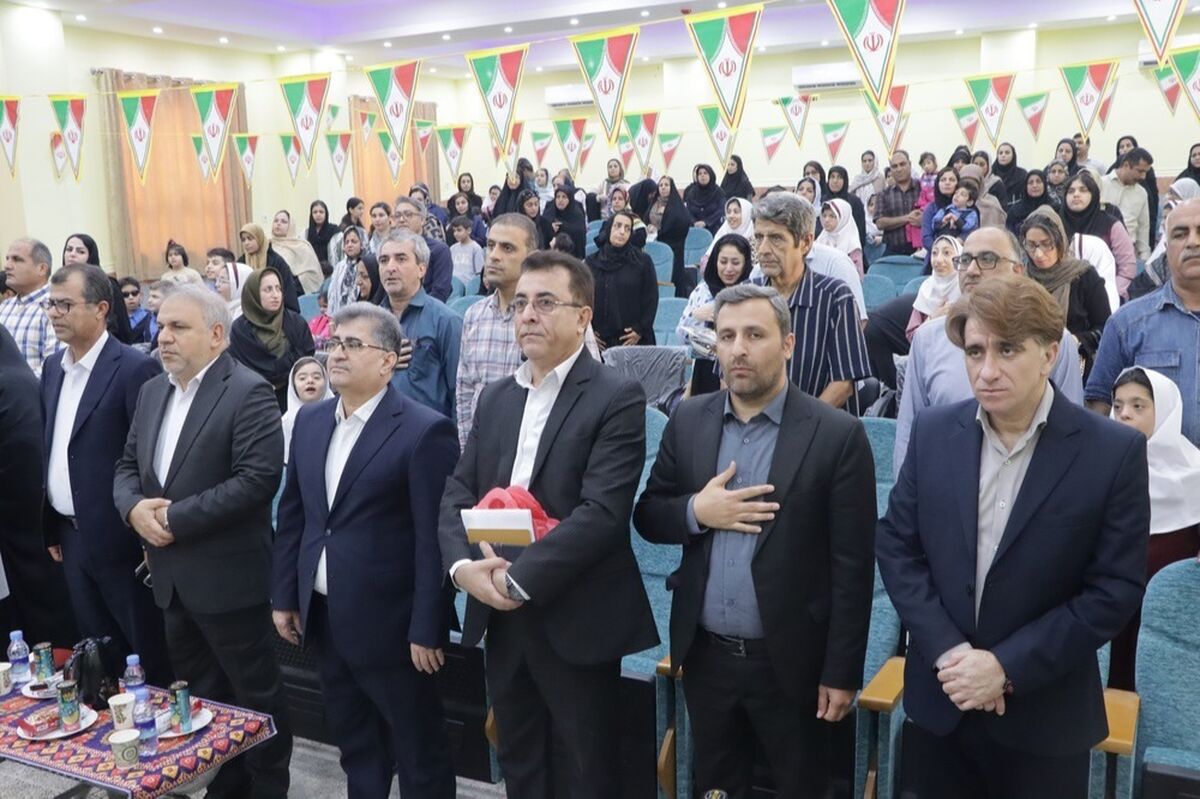 زنگ مدرسه در دبستان استثنایی با حضور مشاور وزیر در آیین آغاز سال تحصیلی بوشهر