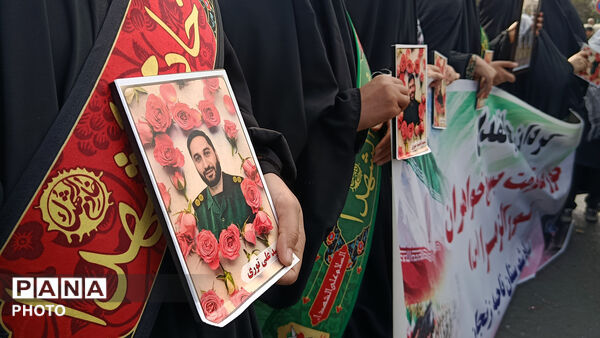 نمایش همبستگی ملی فرهنگیان دیار شور و شعور حسینی در رزمایش ۵۰ هزار نفری
