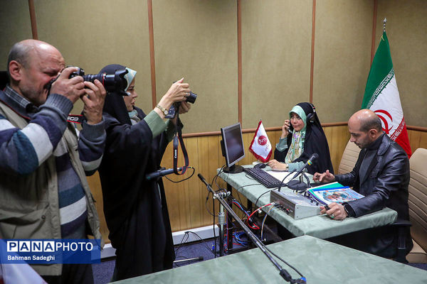 افتتاحیه رادیو مقاومت