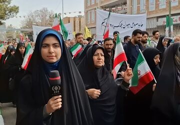 راهپیمایی عزت و اقتدار 22 بهمن در قم