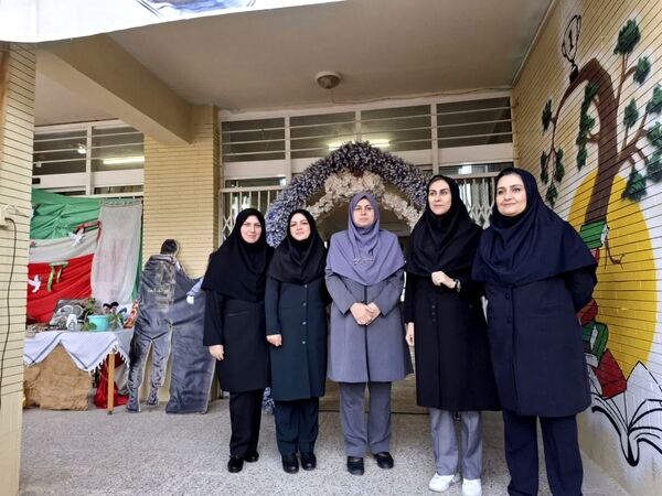 زنگ مهر در دبیرستان شاهد تقوا پیشگان ناحیه ۴ مشهد نواخته شد