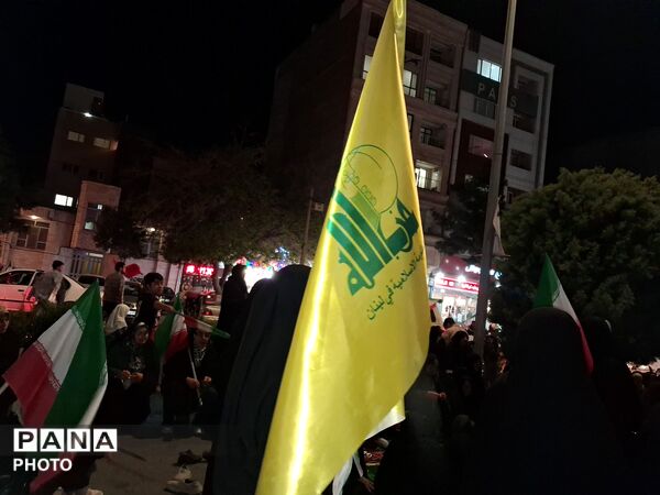 پنجاه و دو شب  در میدان پای کار ایران