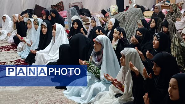 آیین معنوی اعتکاف دانش‌آموزان دختر مسجد سیدالشهدای یاسوج
