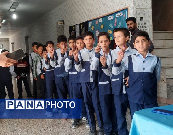 برگزاری انتخابات شورای دانش‌آموزی در مدرسه جیحون خاتم