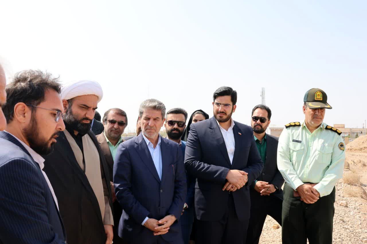بازدید فرماندار شهرستان جاجرم از پروژه احداث مخزن آب شرب