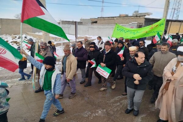 راهپیمایی ۲۲ بهمن در شهر تیتکانلو 