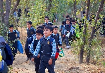 دانش‌آموزان مدرسه شهید دستغیب، مهارت‌های زندگی گروهی را تجربه کردند