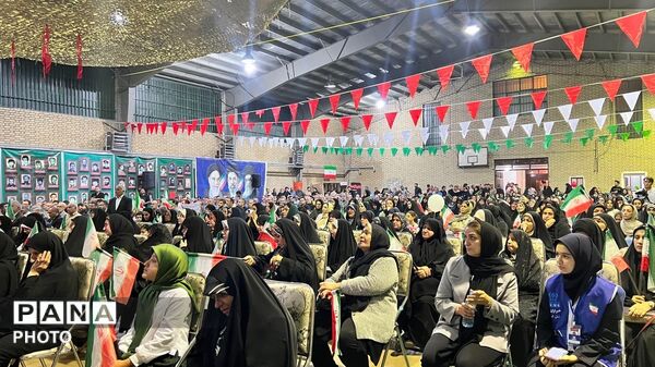 همایش «جان‌فدایان» دهستان و شهر آسارا در سالن ورزشی شهید کریم سیرائی 