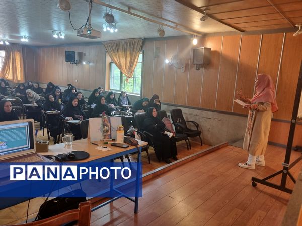 کارگاه دانش افزایی سرگروههای اجتماعات