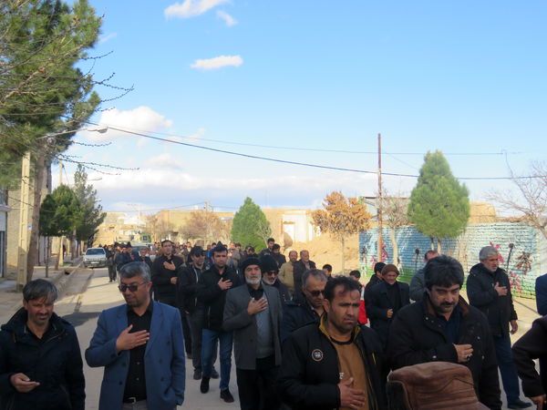 اجتماع و دسته روی عزاداران علوی در شهر درق برگزار شد