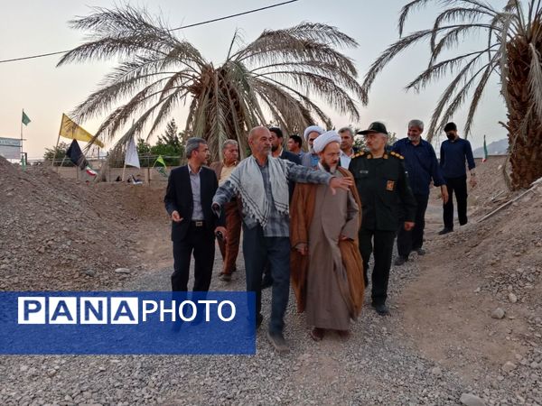 بازدید روسای ادارات خلیل آباد از دومین کنگره ملی شهید مدرس (ره) و ۱۲۲۲ شهید منطقه ترشیز کهن 