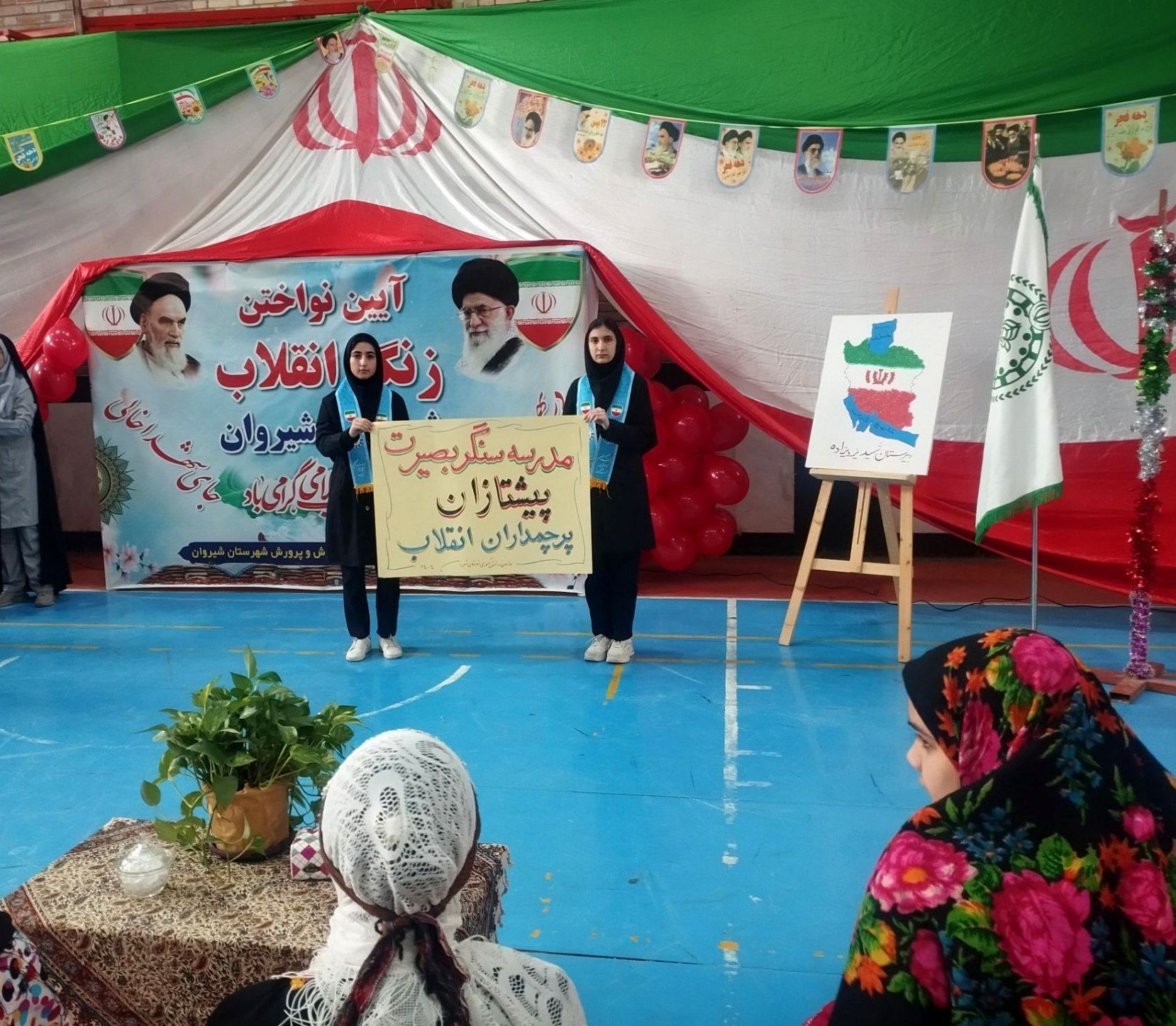 همایش «یاوران انقلاب» و «پیشتازان مقاومت» و آیین نواختن زنگ انقلاب در شیروان برگزار شد
