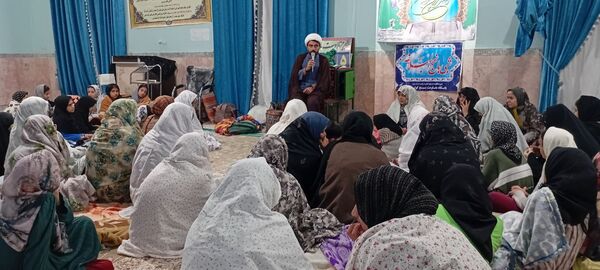 مراسم شبی با نهج البلاغه در اعتکاف مسجد جامع روستای نقاب خلیل آباد