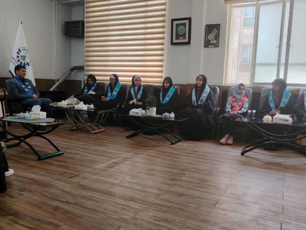 دیدار دانش‌آموزان پیشتاز با مدیر سازمان دانش‌آموزی خراسان رضوی