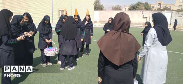 اجرای مسابقات ورزشی در دبیرستان پدران آسمانی 
