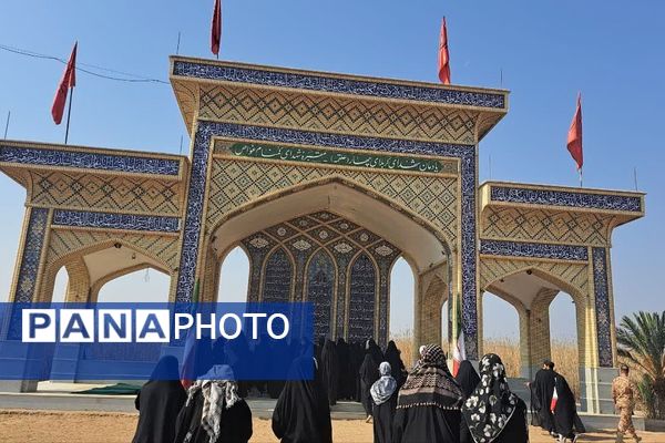 لحظات ناب در دیار نور، کنار شهدا 