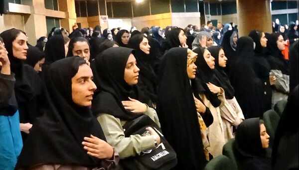 جشن بزرگ ازدواج دانشجویی در دانشگاه آزاد اسلامی واحد کرج
