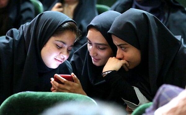 فضای مجازی قاتل تمرکز و سلامت روان دانش‌آموزان است