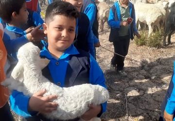 اردوی روستاگردی دانش آموزان میبدی به مناسبت روز روستا و هفته کودک 