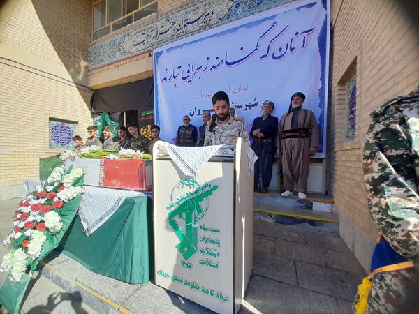 آنان که گمنامند زهرایی تبارند