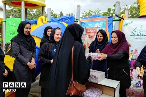 طنین بازی‌های محلی در پارک آفرینش؛ فرهنگیان بجنورد در رقابتی شاد