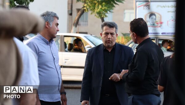 خدمت به زائران آقای شهید ایران 