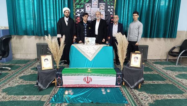 طرح‌ملی‌لاله‌های‌روشن و یادواره شهدای دانش آموز در مدرسه هیات امنایی فرهنگ و  مدرسه شهید رجایی شهرستان قدس