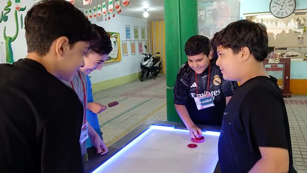 مدرسه راهی برای آینده روشن