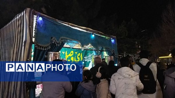 موکب هایی که به عشق حضرت مهدی (ع) از مردم پذیرایی کردند 