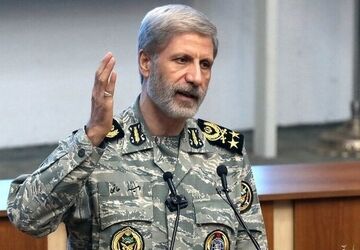 سرلشکر حاتمی: تقاص خون امام شهید را خواهیم گرفت