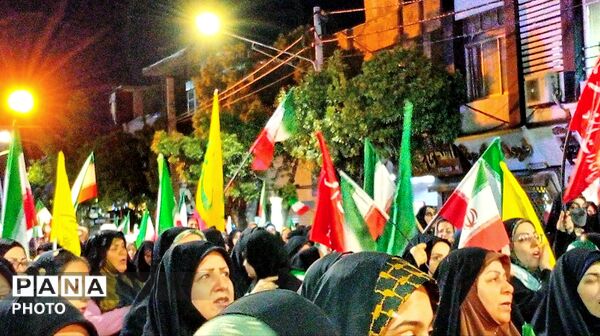 تجمعات شبانه در ملایر؛ فریاد عشق به وطن