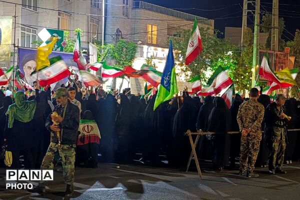 گردهمایی مردم دیار ۱۵ مرداد در راه‌آهن، روبروی غرفه آموزش و پرورش ورامین 