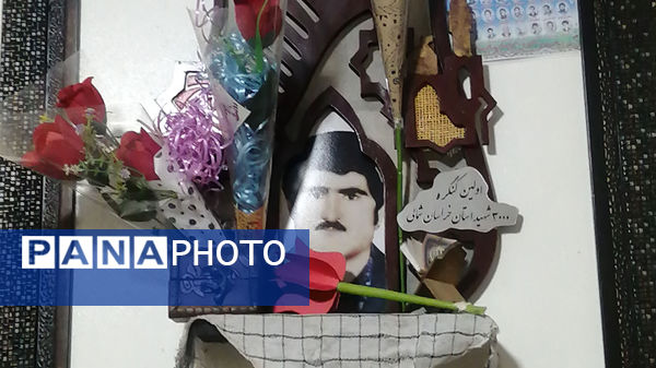 دیدار گروه جهادی شهید صمدی با خانواده شهید نیکدل