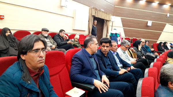 آیین تجلیل از پژوهشگران برگزیده کشوری و استانی اداره آموزش‌وپرورش استان اصفهان