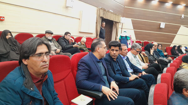آیین تجلیل از پژوهشگران برگزیده کشوری و استانی اداره آموزش‌وپرورش استان اصفهان