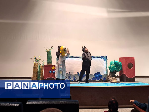 برگزاری همایش «زیر سقف خانه» در قم