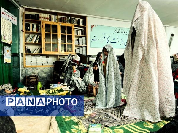 مراسم اعتکاف مادر دختری در مسجد صاحب الزمان آشخانه