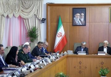 عارف: رئیس‌جمهور با دست پر به نیویورک رفت و در سازمان ملل دست برتر را خواهد داشت