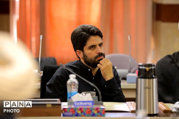  رونمایی از کتاب «برای پدر» با حضور رئیس شورای سیاستگذاری ائمه جمعه کشور و شاعران برجسته کشور