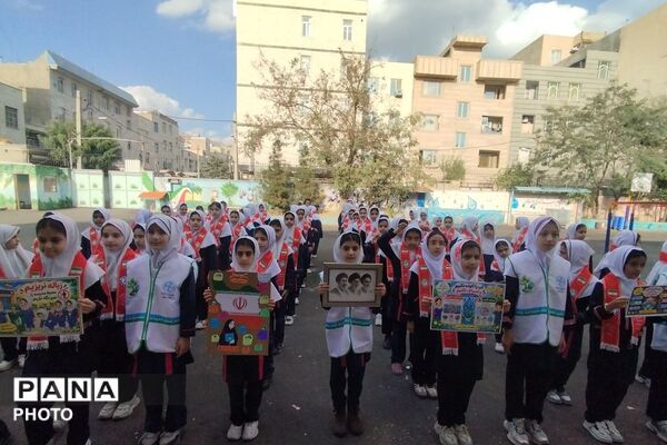 نواختن زنگ پدافند غیرعامل در دبستان هدی با محوریت پدافند زیست‌محیطی