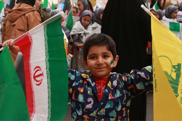 راهپیمایی روز دانش‌آموز در بهارستان 2