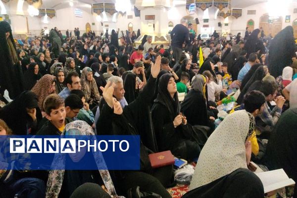 مراسم سومین شب قدر در بارگاه  ملکوتی حضرت امام رضا(ع)